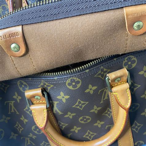 louis vuitton vintage slotje|louis vuitton men's bags.